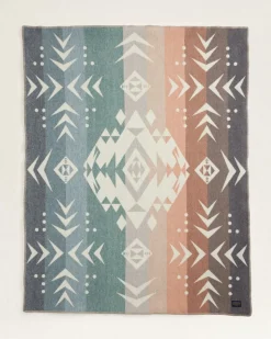 AGATE BEACH THROW