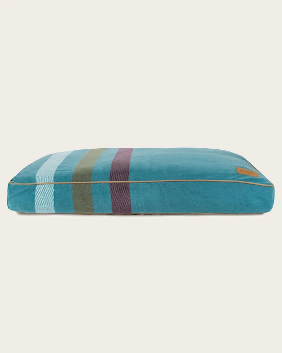 CABIN STRIPE PET BED - NAPPER