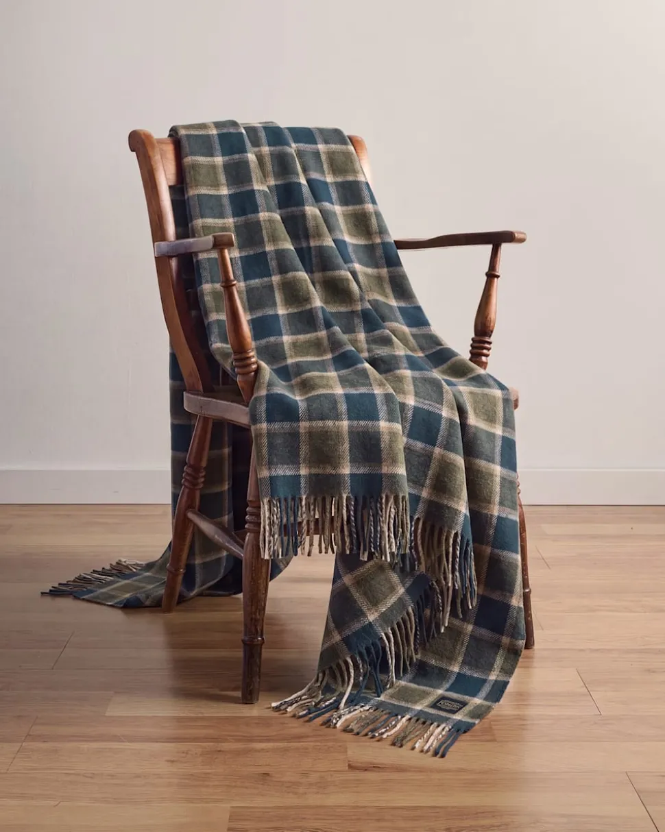 ECO-WISE WOOL FRINGED THROW