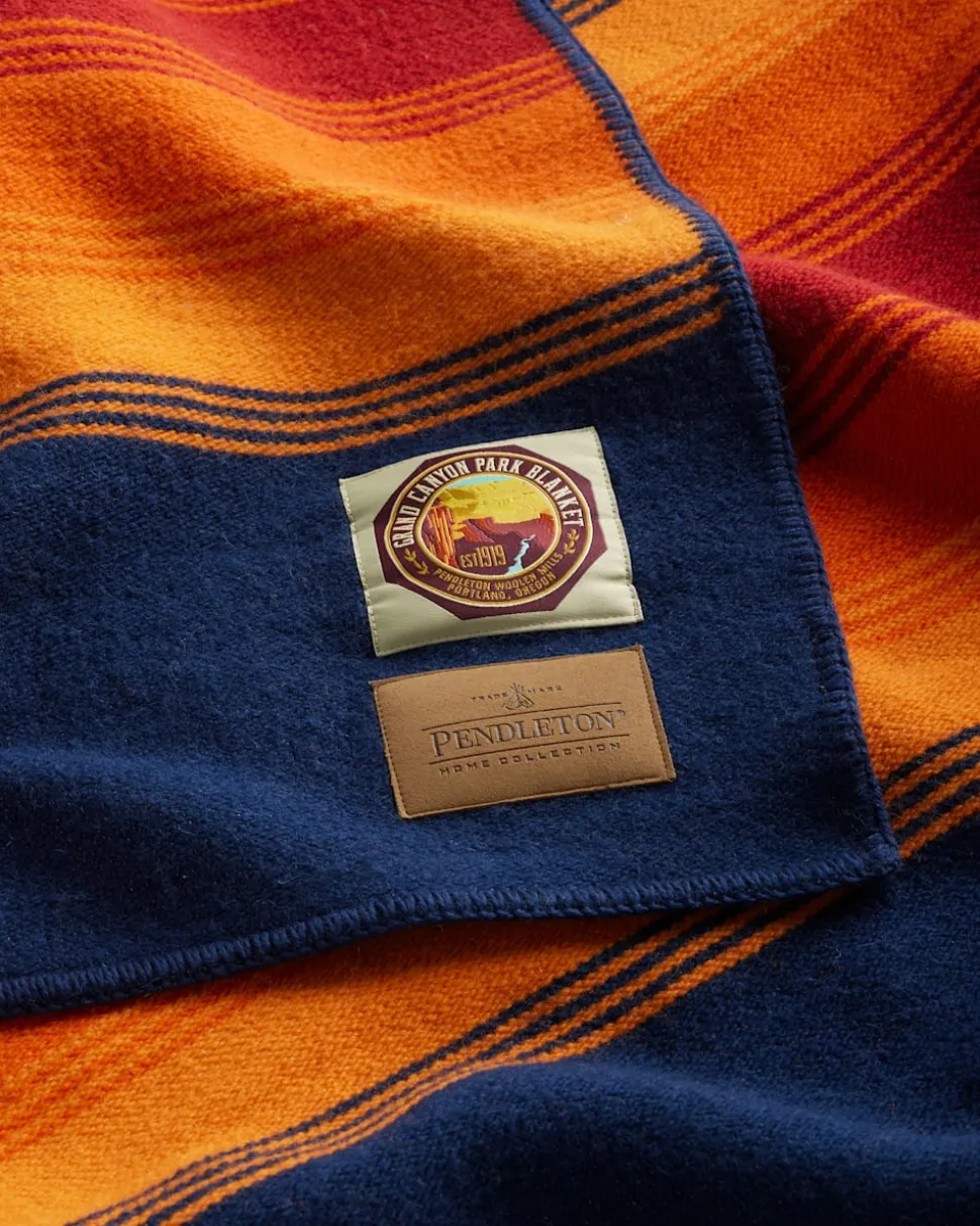 GRAND CANYON NATIONAL PARK THROW WITH CARRIER
