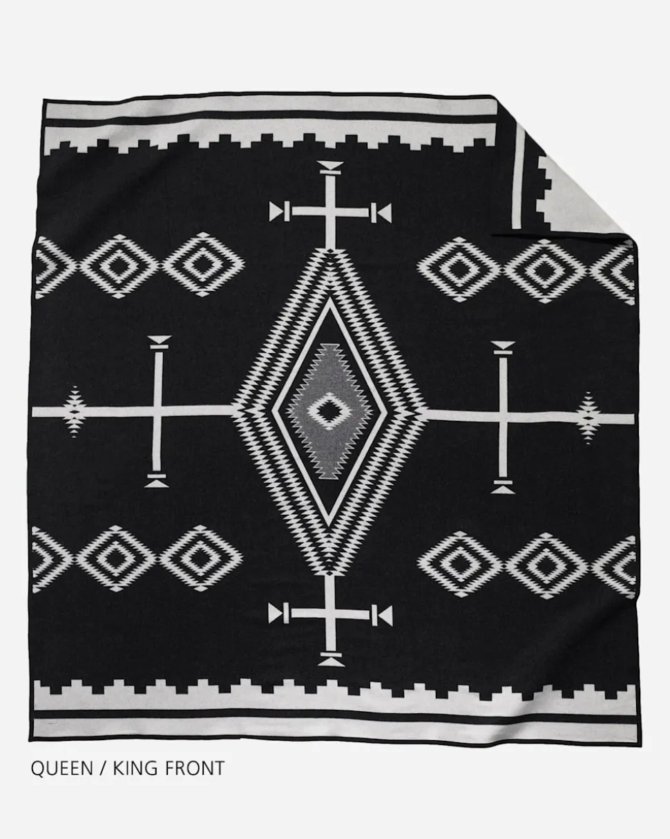 LOS OJOS JACQUARD BEDDING SET