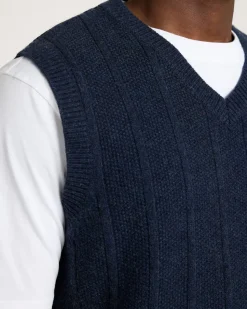 MEN'S MIXED STITCH MERINO SWEATER VEST