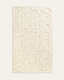 SCULPTED TOWEL COLLECTION