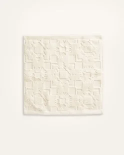 SCULPTED TOWEL COLLECTION