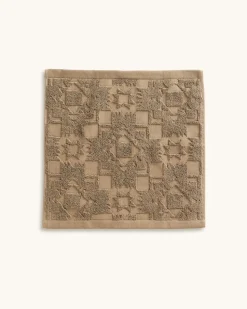 SCULPTED TOWEL COLLECTION