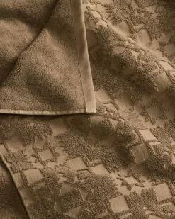 SCULPTED TOWEL COLLECTION