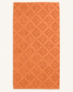 SCULPTED TOWEL COLLECTION