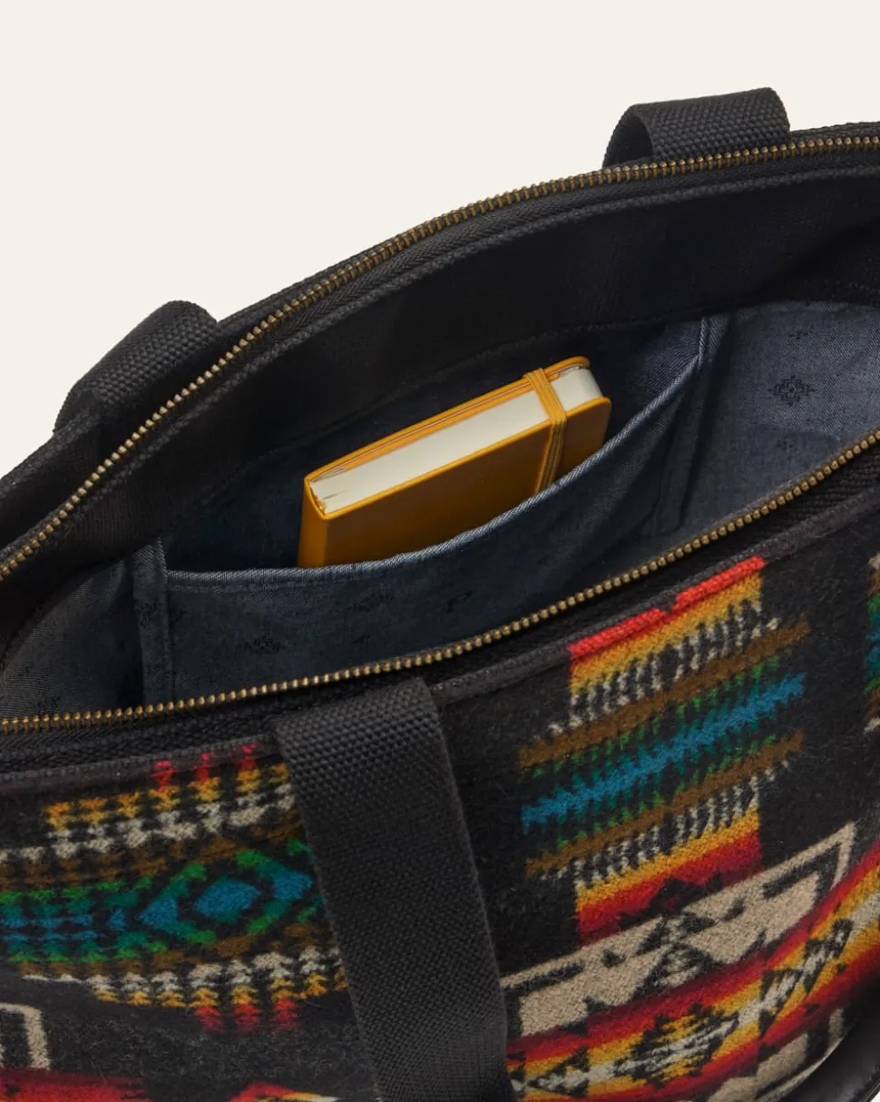TRADITIONS CITY ZIP TOTE