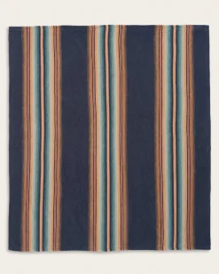 WYETH FALLS/STRIPE ORGANIC COTTON THROW GIFT PACK