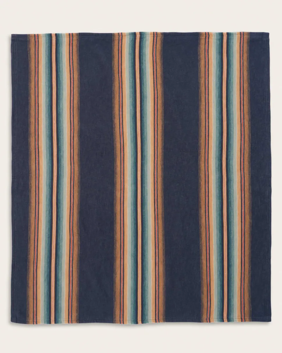 WYETH FALLS/STRIPE ORGANIC COTTON THROW GIFT PACK