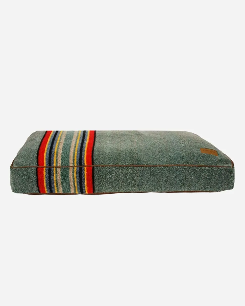 YAKIMA CAMP PET BED - NAPPER
