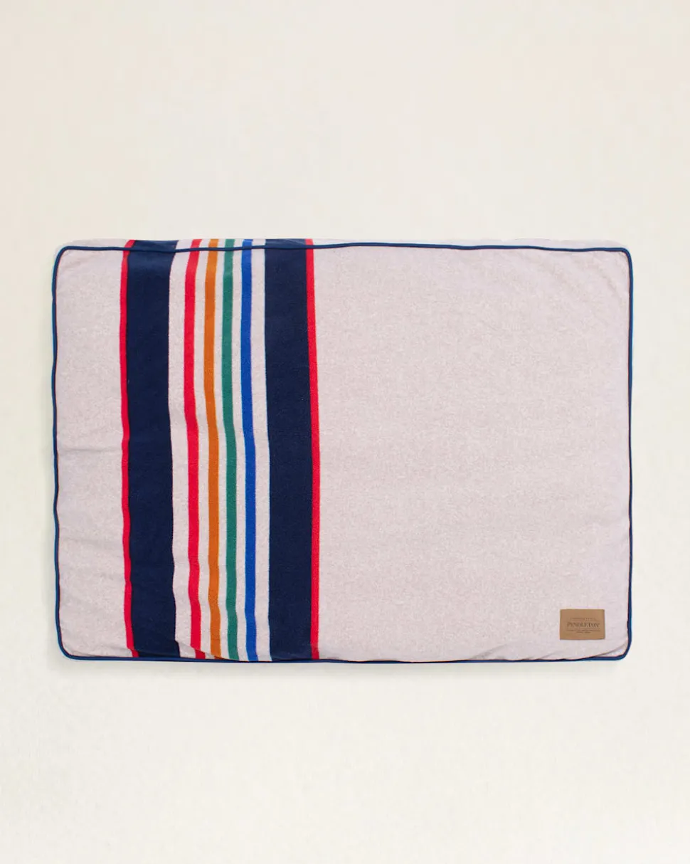 YELLOWSTONE NATIONAL PARK PET BED - NAPPER