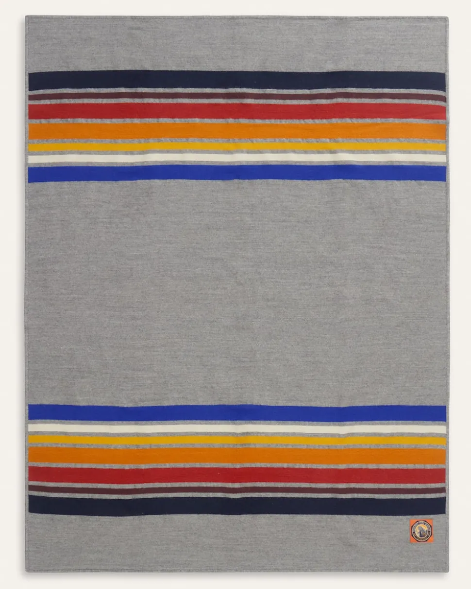 YOSEMITE NATIONAL PARK THROW WITH CARRIER